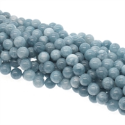 Akvamarin perler. Blå nuancer. 6-6.5 mm streng.